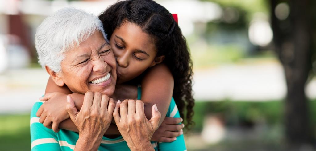 Afro-américaine grand-mère et petite-fille